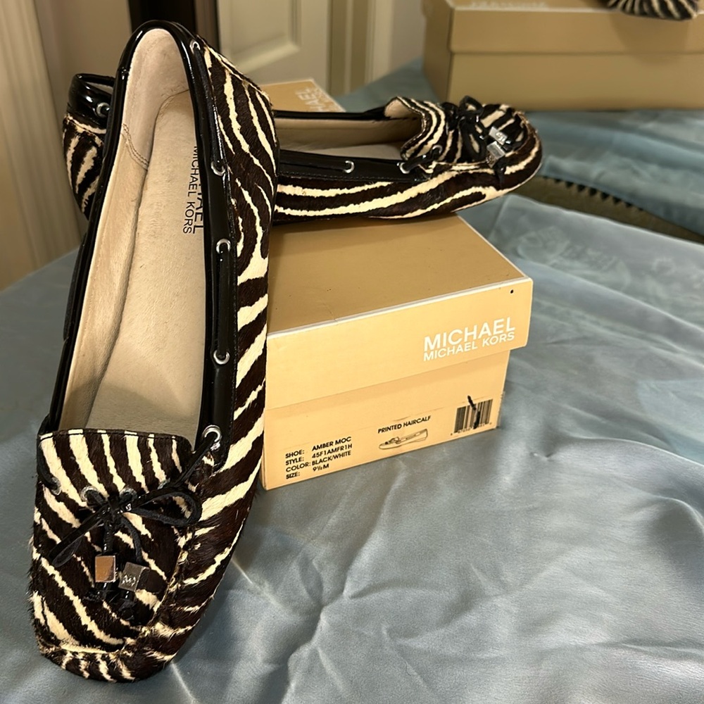 Michael Kors Amber printed haircalf moccasin 9.5M EUC worn once
